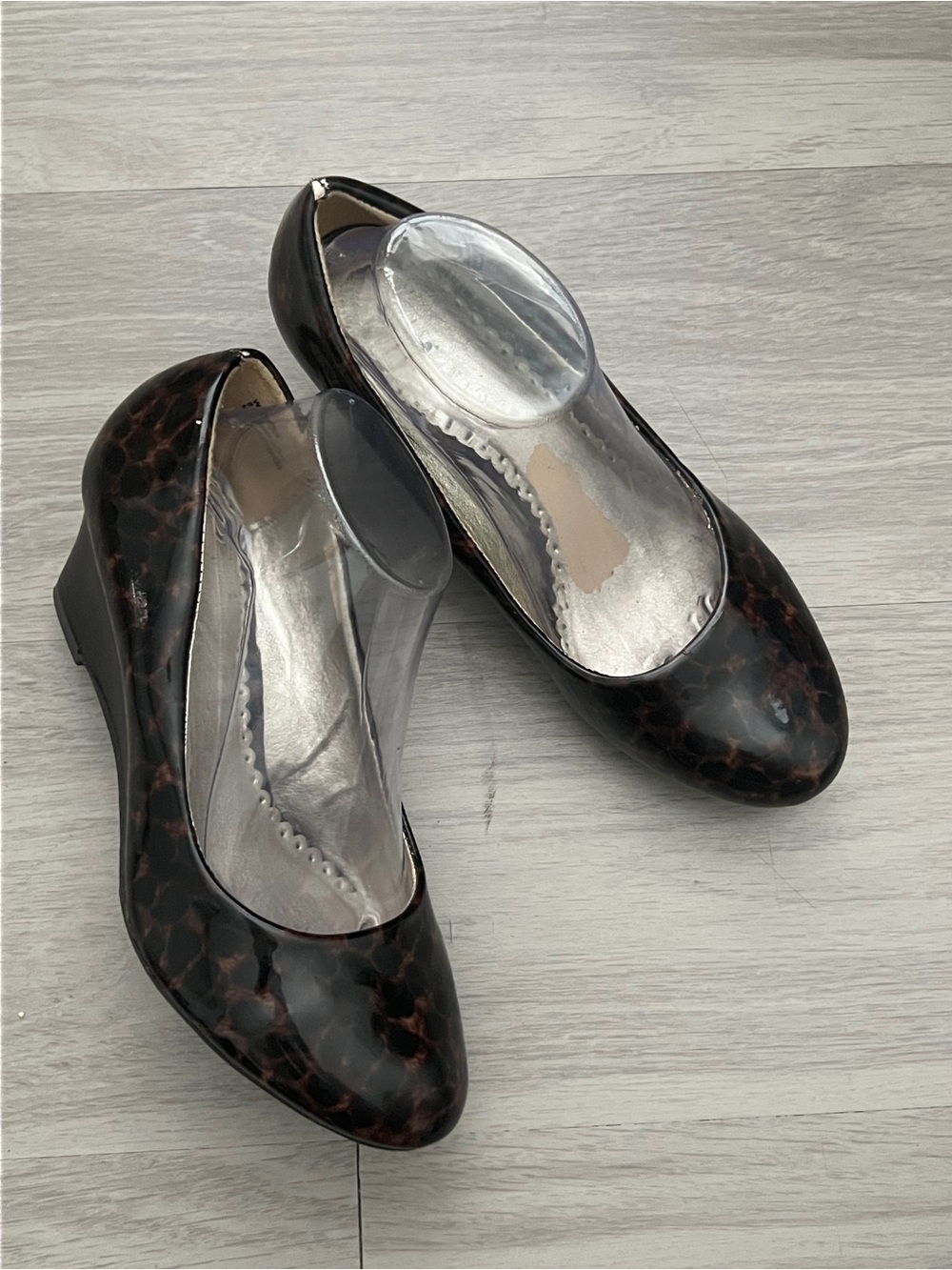 Avenue Wonder Leopard Print Patent Wedge Pumps Brown Black Size 8.5W